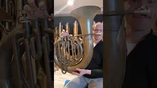 Download Lagu Sehr seltene Tuba - Historic Tuba - from 1900 - Super rare instrument - Kessels made in Tilburg MP3