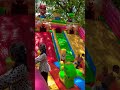 Lompat seru bareng kuda orange di istana balon super Mario bros ada seluncur merah