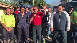 Albino con trabajadores municipales de San José
