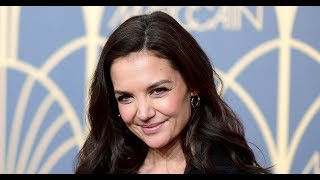 Channel Katie Holmes 90S Style With These 9 Nostalgic Sweatshirts