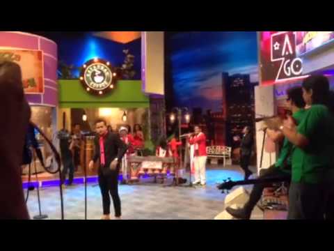 Sinta Nauli Group live