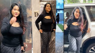 Deputy Cm Beautiful Wife Amruta Fadnavis Looking Beautiful In Simple Outfit Snapped At Andheri