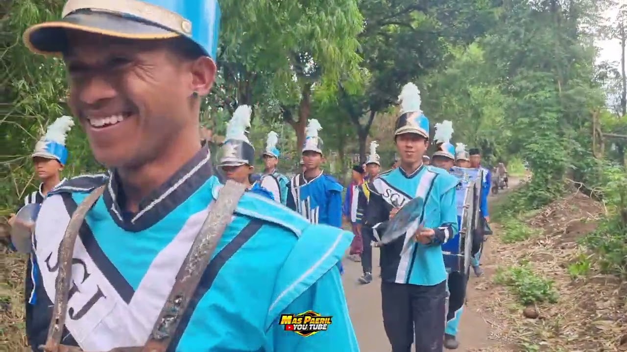 DRUMBAND SUNAN GUNUNG JATI KIRAP DAN ATRAKSI DI TAMPUNG PAJARAN REMBANG PASURUAN