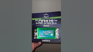 Replacing Pokemon Emerald battery #pokemonemerald #gba #gameboy #fixing #nintendo #retrogaming
