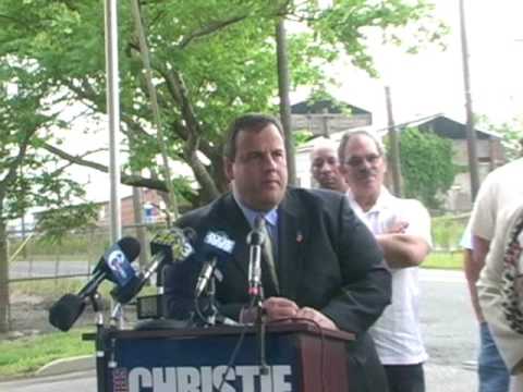 Chris Christie makes an appearance with Diane Allen.