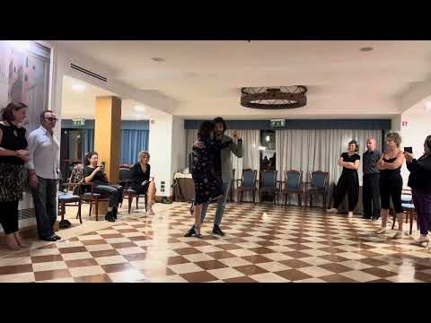 Laura Grandi e Giampiero Cantone -lezione ASSISI TANGO WEEK-