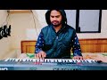 Dancing fingers pianist live