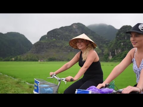 Video: Hoe Het Toerisme Het Leven Van Deze Vietnamese Bakker Volledig Heeft Veranderd