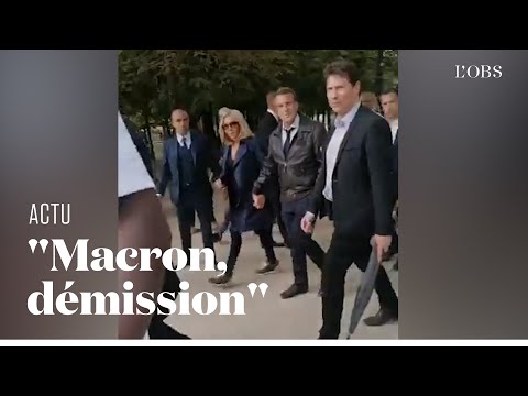 Macron interpellé par des "gilets jaunes" aux Tuileries