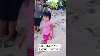 Nayla kepantai tanjung penyu #pantaipenyu #wisata