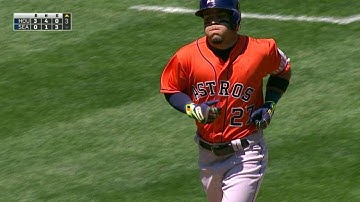 HOU@SEA: Altuve drives a two-run smash to left-center