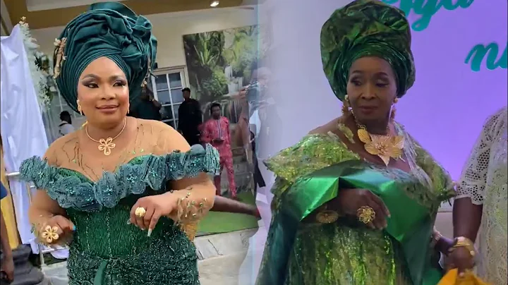 WHO IS THE BEST DANCER ? WATCH HOW LAIDE BAKARE & HER MOTHER MAKE GRAND ENTRANCE || 70TH BIRTHDAY 