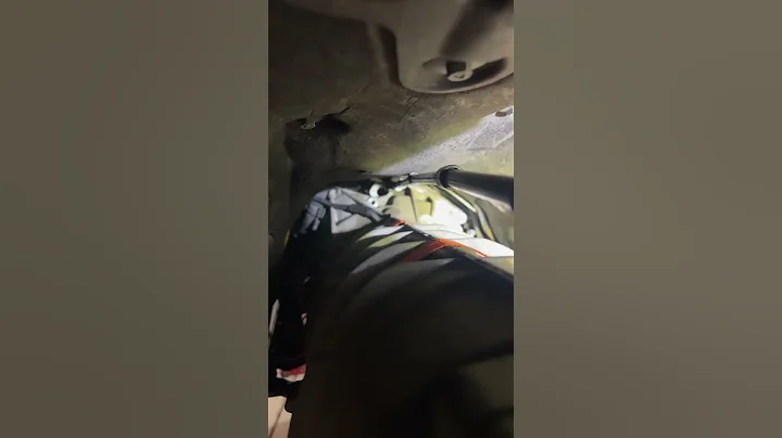 The most difficult bolts to reach for a transmission removal￼