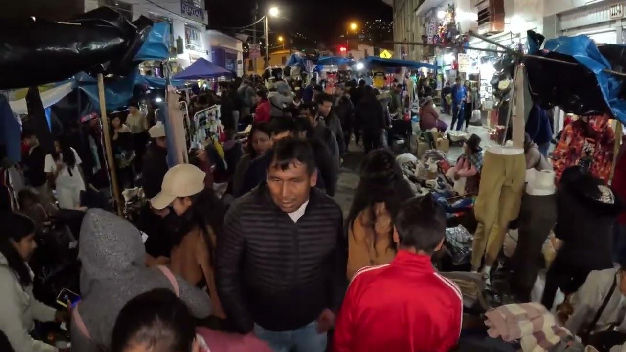 Previas de la noche buena Navidad en Santiago Cusco Feriantes y Tradiciones 2024