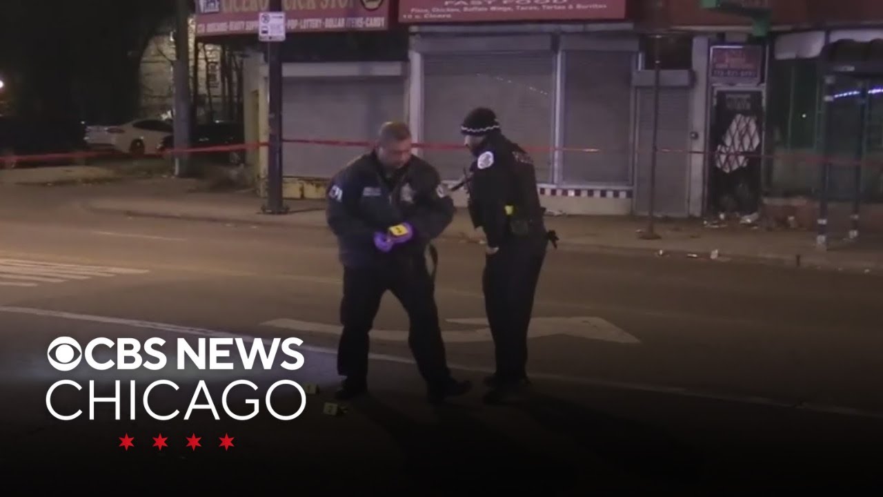 2 women critically hurt in shooting on Chicago's West Side