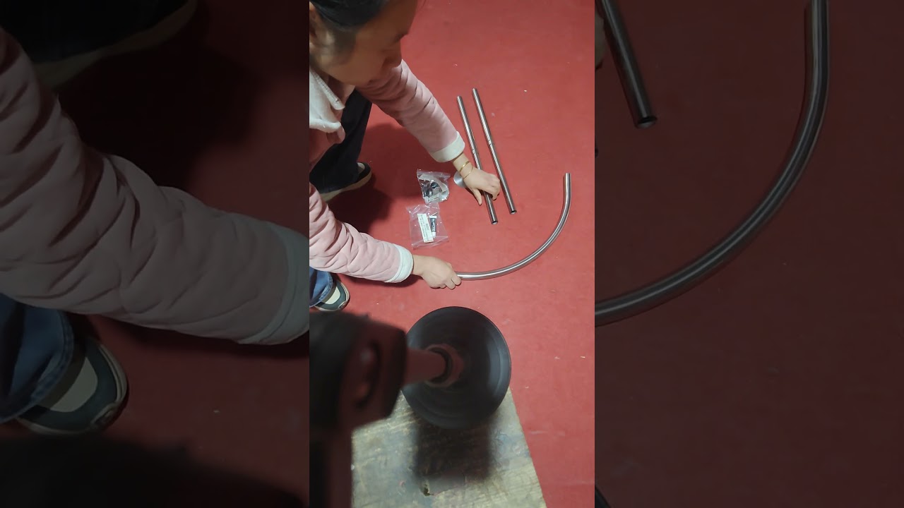 Instalación de varillas telescópicas para baño