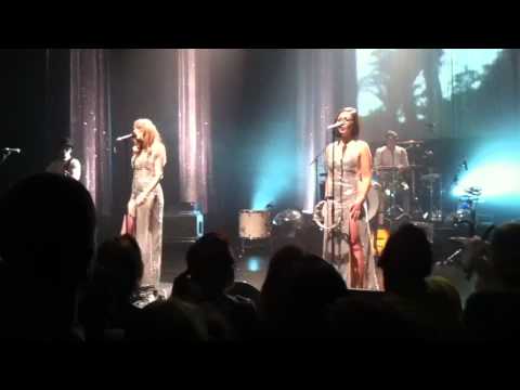 Brigitte   Coeur de Chewing Gum @ Cirque Royal, Brussels, 26 01 2012720p H 264 AAC