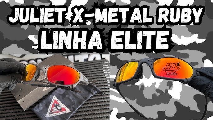 X-metal Juliet De Oakley Com Lentes Do Rubi Foto de Stock - Imagem