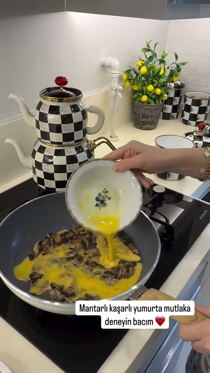 Mantarlı kaşarlı yumurta mutlaka deneyin bacım ❤️