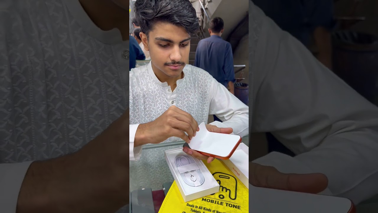 Now start The Unboxing iPhone 17 pro max at 