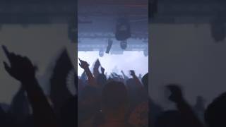 when the crowd knows the lyrics 😩