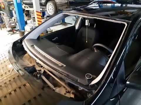 установка лобового стекла Toyota Corolla E150