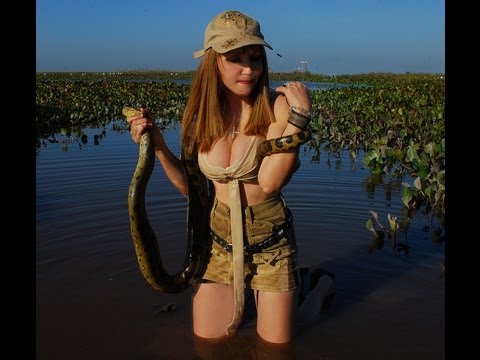 hudge anaconda VRS human anaconda vrs humano