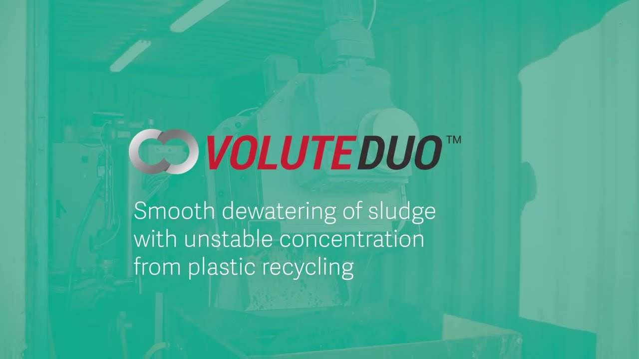 Smooth dewatering of sludge with unstable concentration from plastic recycling