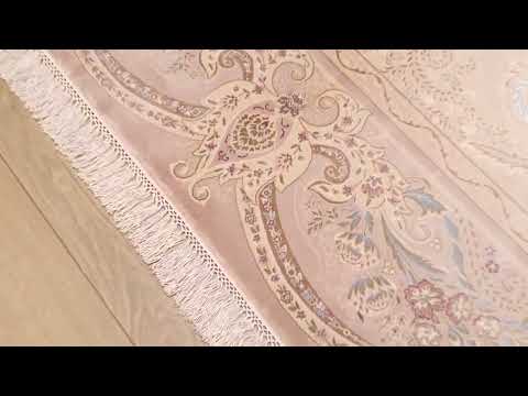 Makine Dokuma İpekli Çerçeve Desenli Krem Halı inceleme videosu kapak görseli