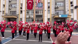 23 Nisan ve 29 Ekim Cumhuriyet Bayramı ilkokul gösterisi / Soner Arıca Cumhuriyet marşı  #29Ekim Resimi