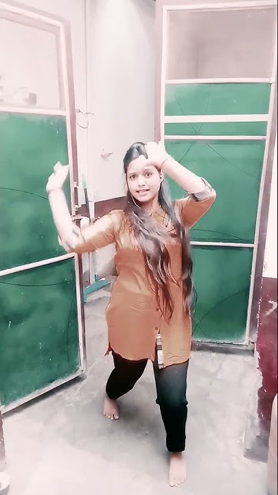 Babul Pyare Sajan Sakhare Lyrics In Hindi Babul pyare Sajan sakhare suno Mori Maiya - YouTube