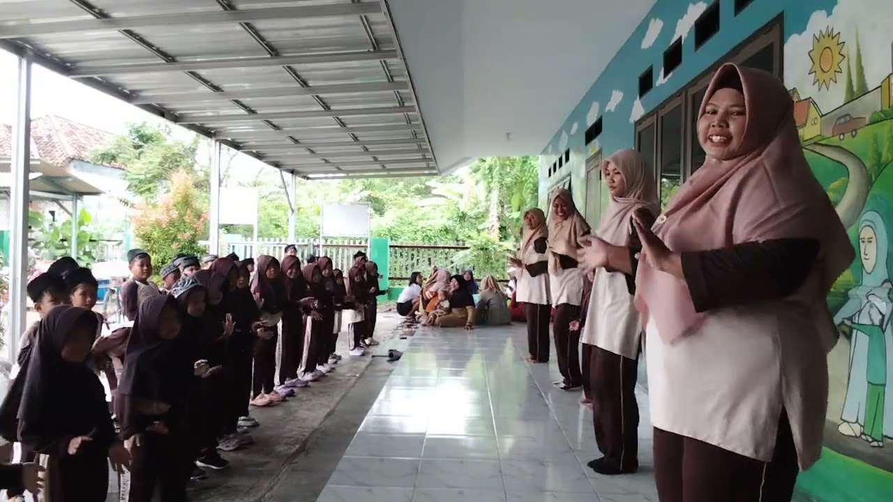 Senam Maumere bersama anak hebat RA. Baiturrahmah Sleman , TA 2025/2026