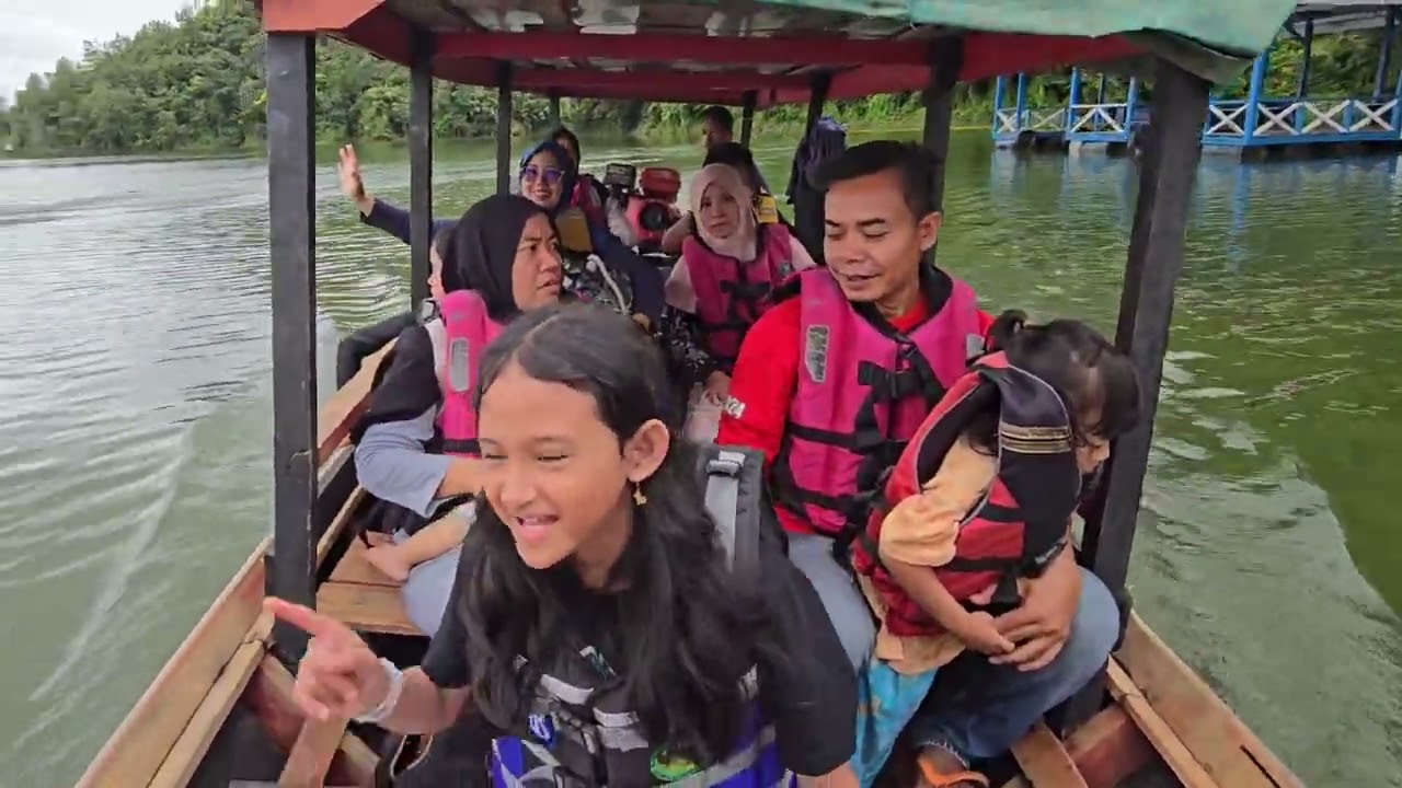 Gulamo - Green Canyon di Kampar Riau