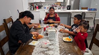 Download Lagu Asi disfrutamos un rico biste en salsa roja 😋 con arroz  MP3