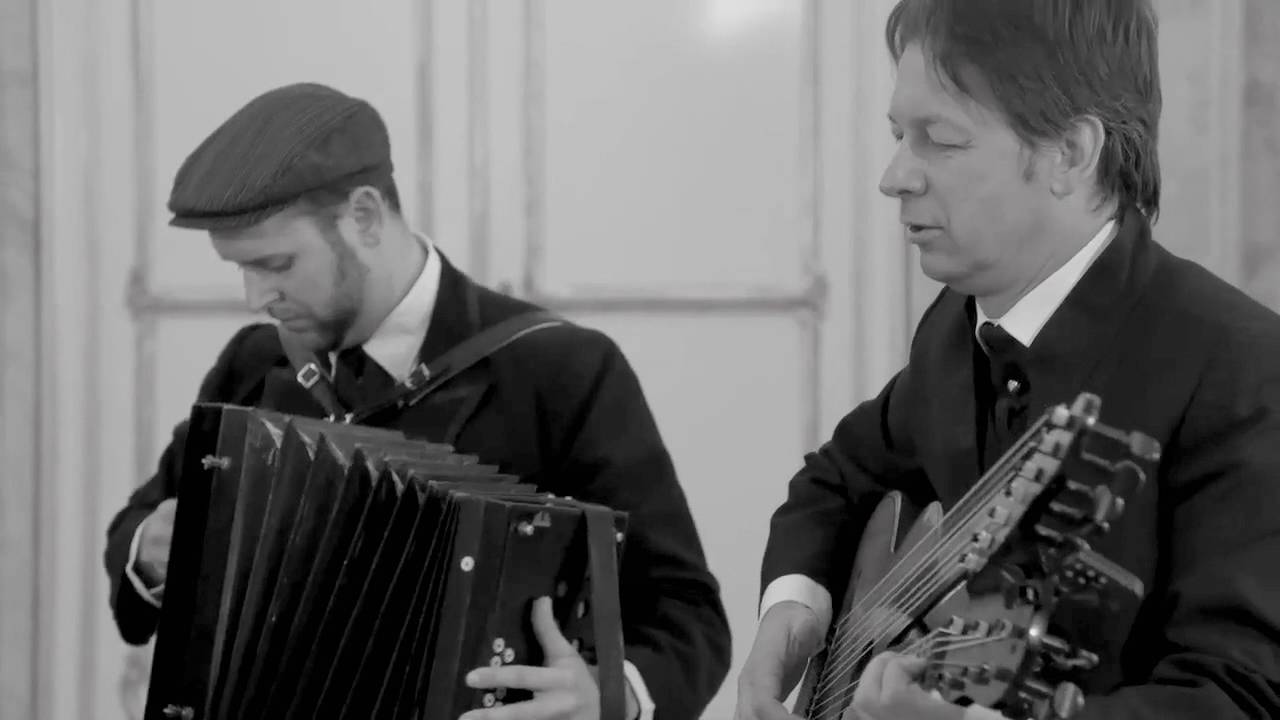 Neue Wiener Concert Schrammeln - Sphärenklänge Walzer im Palais Coburg