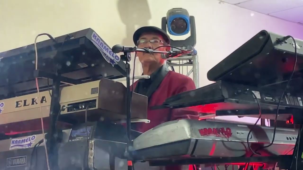 02 EL AMOR QUE SE ALEJÓ - KARMELO Y COMPAÑÍA EN VIVO DESDE SAN LUIS POTOSÍ