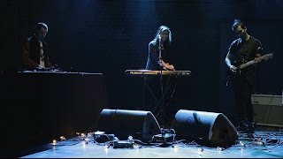 Snow Ghosts - And The World Was Gone (Live Version) Resimi