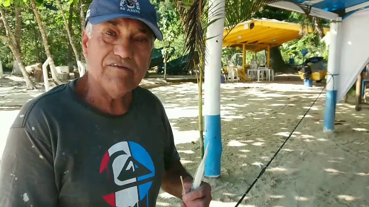 ⁣Praia das Sete Fontes, reduto do Mestre Domingos, o Navegador.