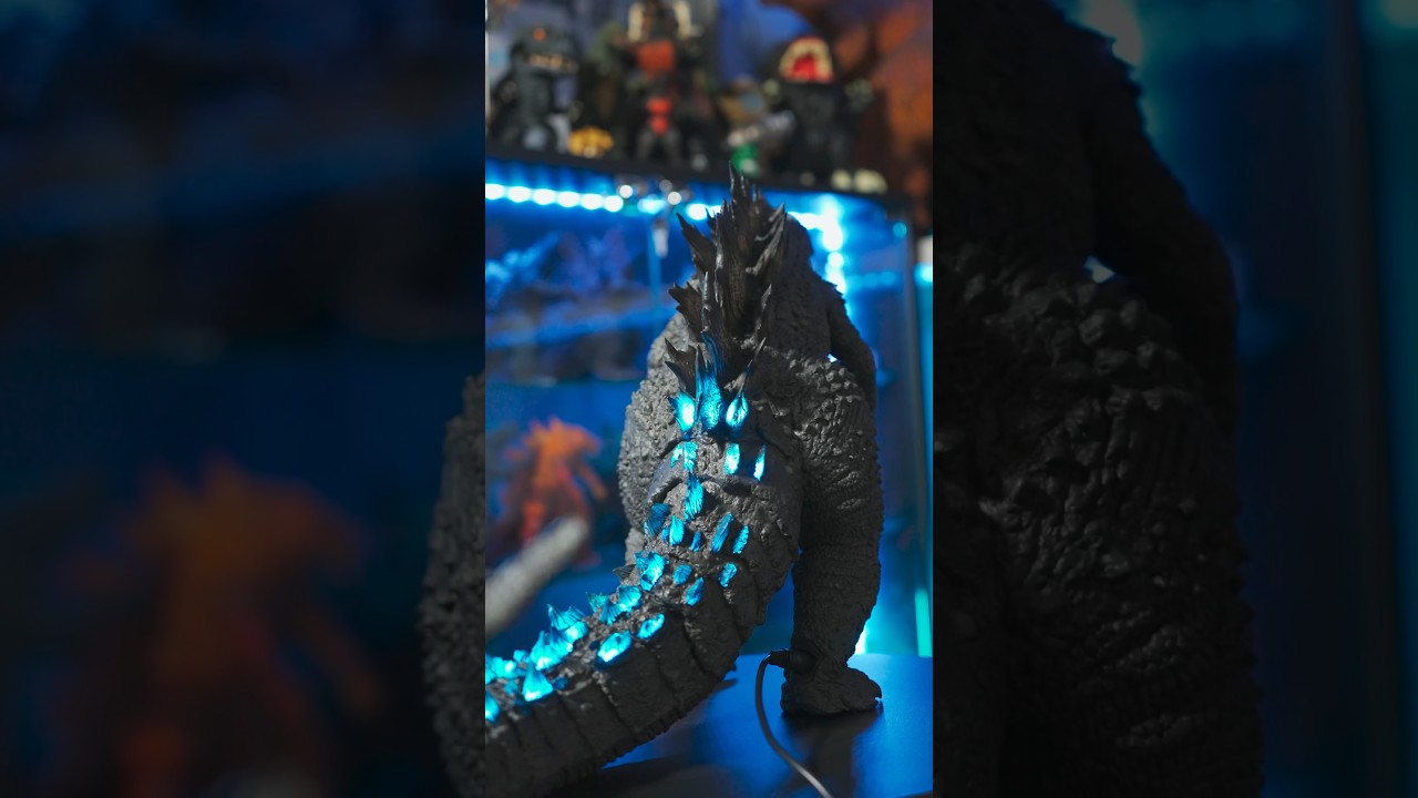 The way this dorsal fin glows makes me nervous every time