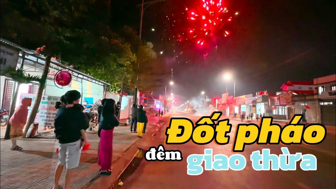 cả xóm đốt pháo đón giao thừa #đứctrọng #pháohoa #dalat