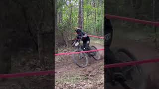 Enduro kid de dignes #mtb #vtt #enduro #downhill Gêné 😭😭