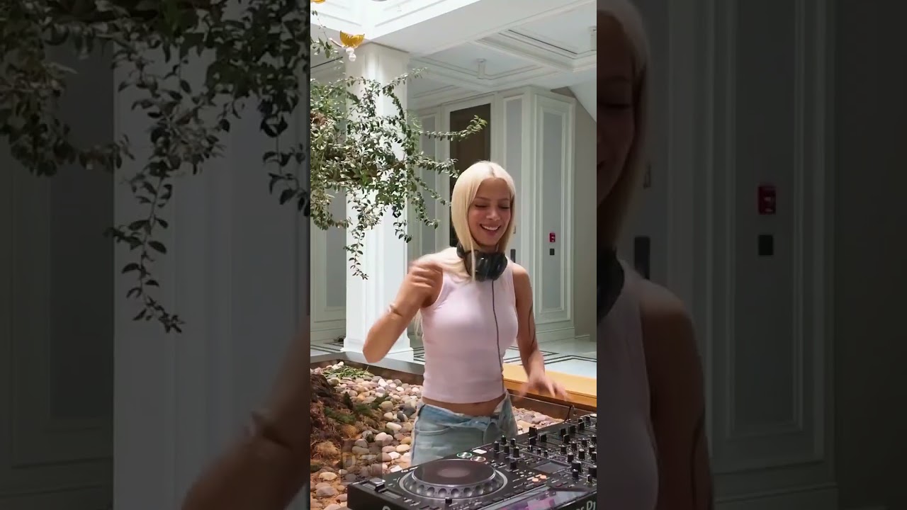 Ver Sherry – ID | Off-Beat Bass Articulation Tech House 🎛️ en YouTube Ver Sherry – ID | Off-Beat Bass Articulation Tech House 🎛️ en YouTube