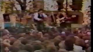 U2 - Trip Through Your Wires (Save The Yuppies Free Concert)