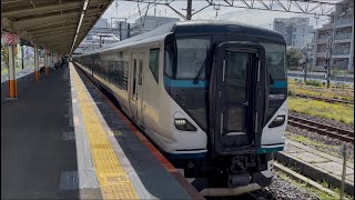E257系2000番台NA-12編成が特急踊り子6号東京行きとして茅ケ崎駅5番線を通過するシーン (3026M) 2026.6.29.15:04
