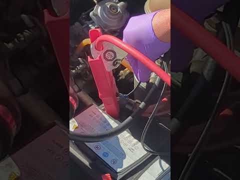 Genius air jack for your car #mechanic #repair #carjack #airjack #bmw #classiccar #diy