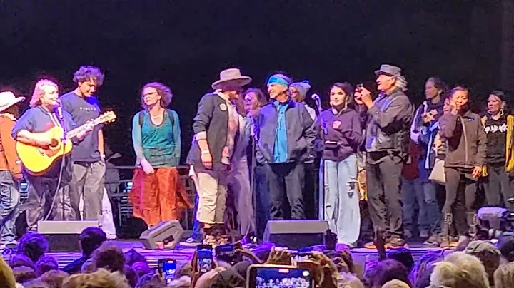 Indigo Girls, Winona LaDuke, Uncle Brownie Gary Fa...