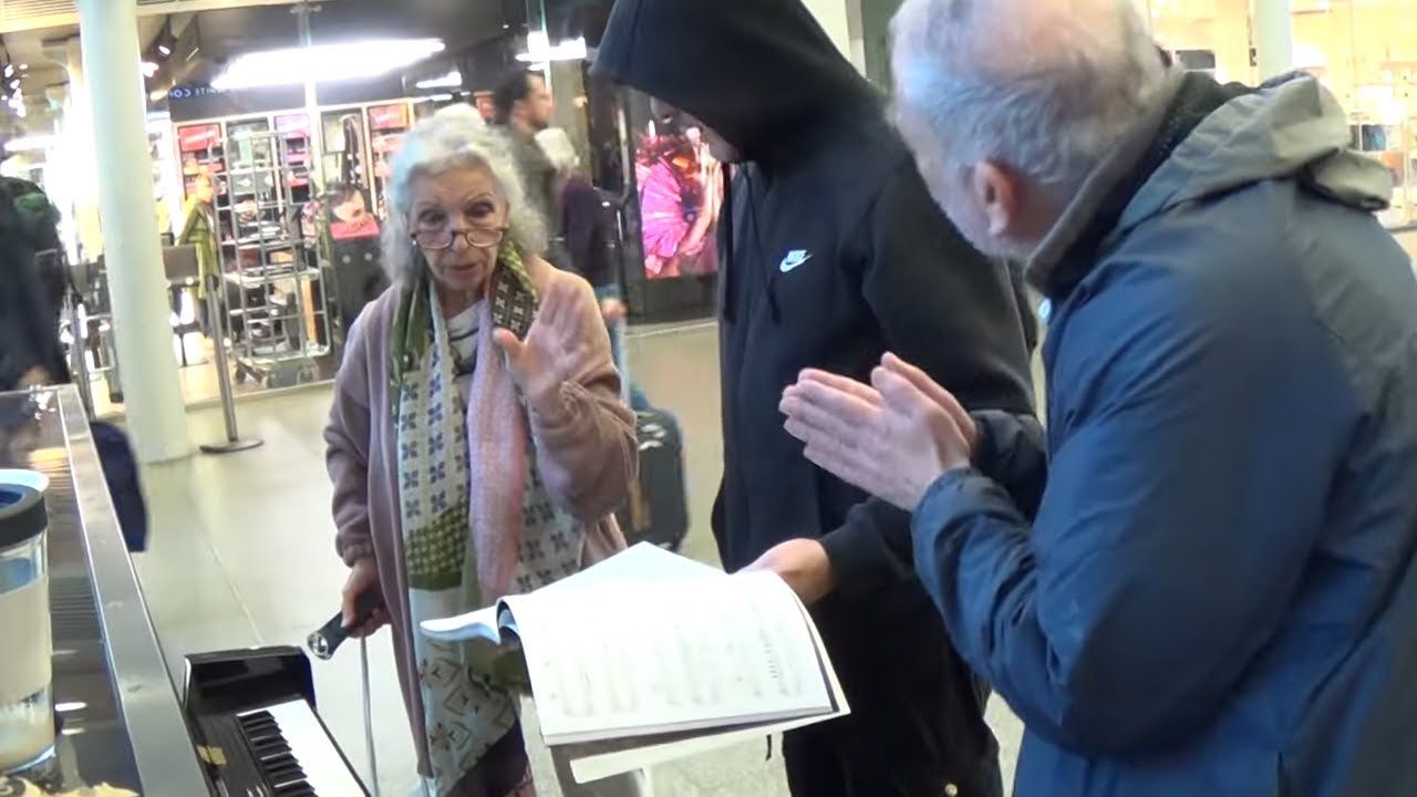 Street Dude Promises Not To Bash The Public Piano