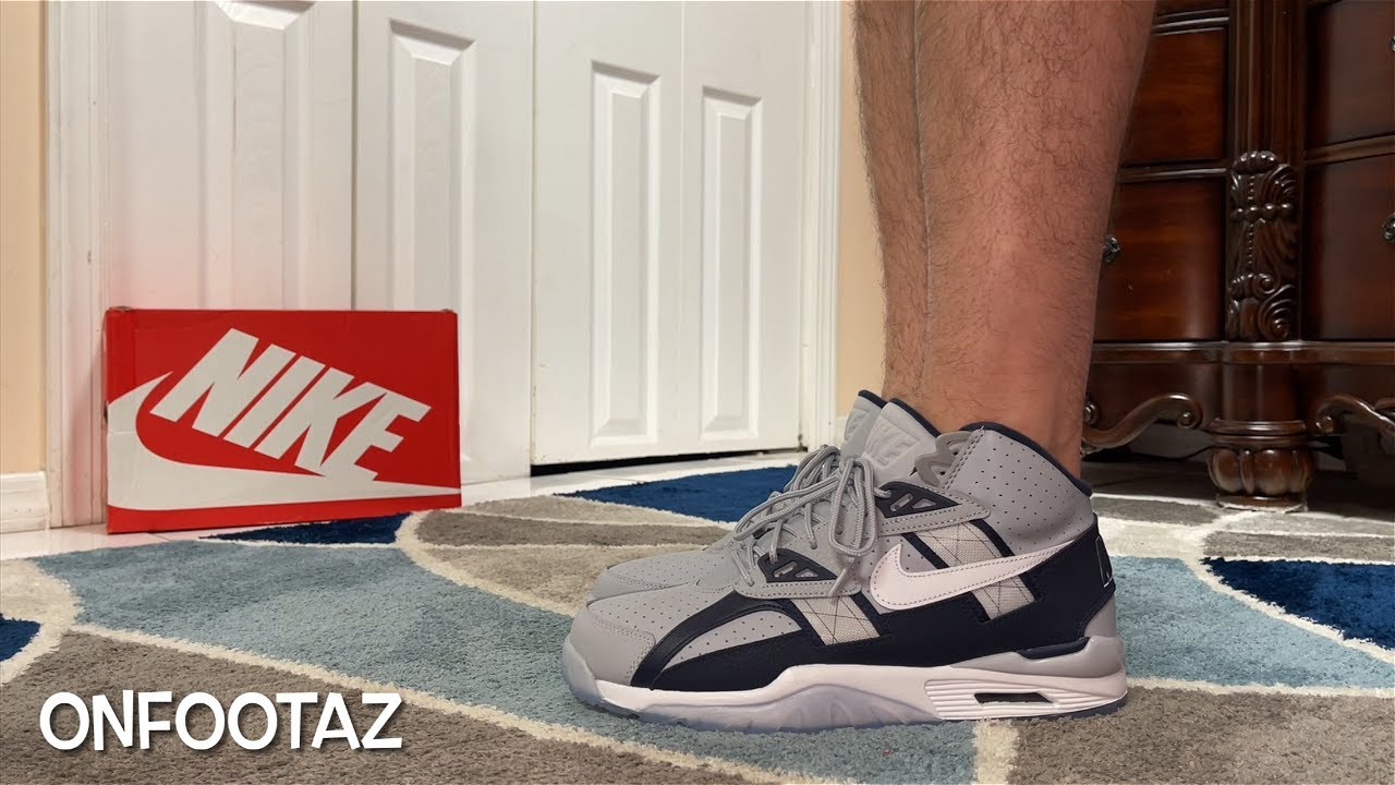 nike air trainer sc high on feet