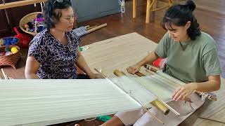 Looking for class and workshop in Chiang Mai? Join hill tribe weaving