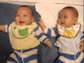 良く笑う仲良し双子の赤ちゃんヒデタカ♪